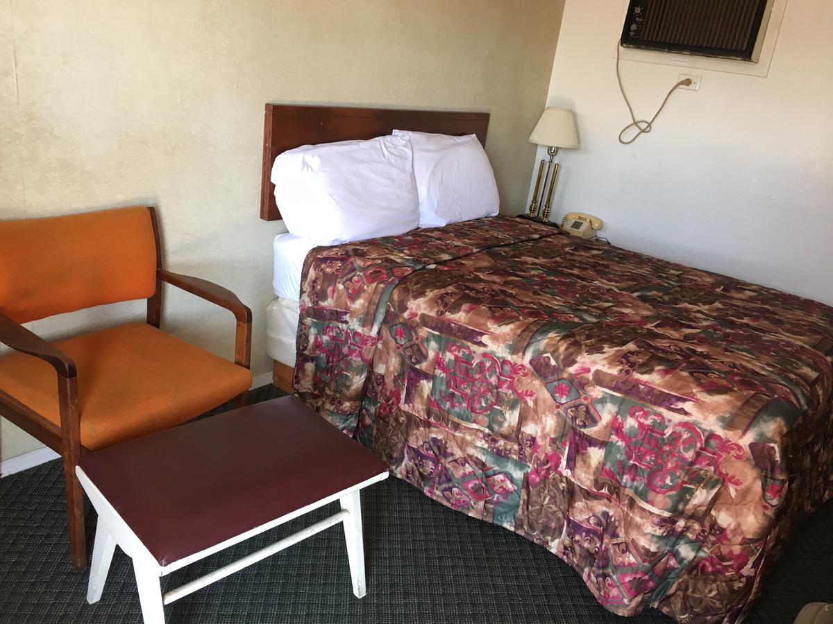 Stroud Skyliner Motel מראה חיצוני תמונה