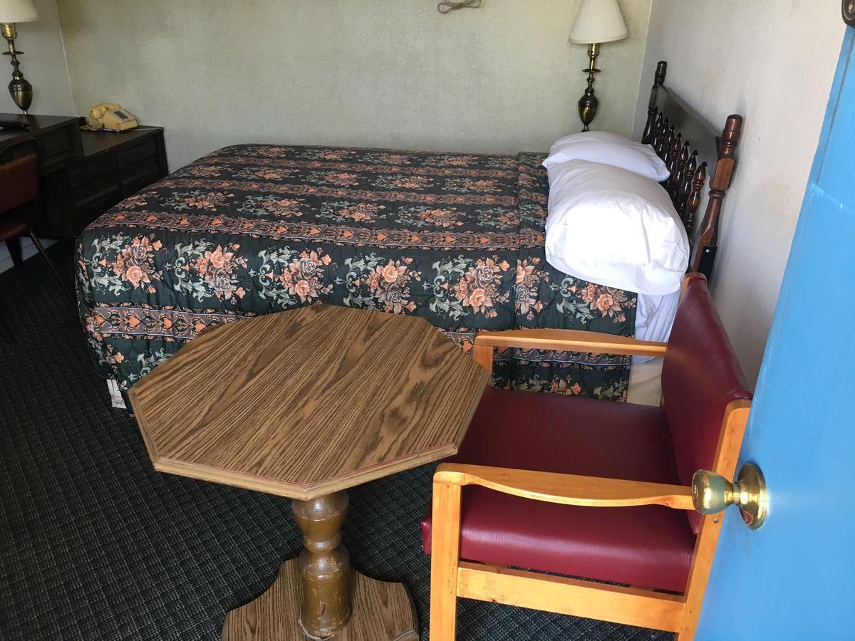 Stroud Skyliner Motel מראה חיצוני תמונה