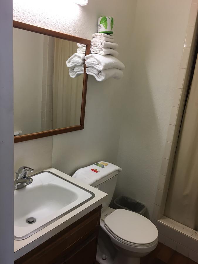 Stroud Skyliner Motel מראה חיצוני תמונה