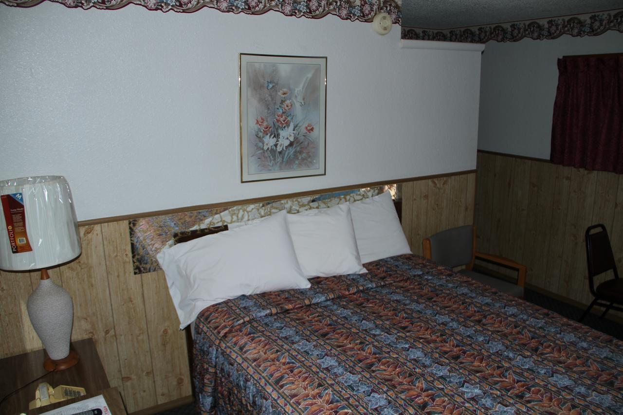 Stroud Skyliner Motel מראה חיצוני תמונה