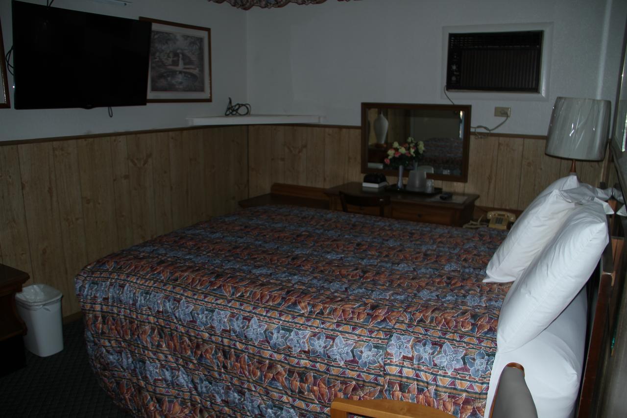 Stroud Skyliner Motel מראה חיצוני תמונה