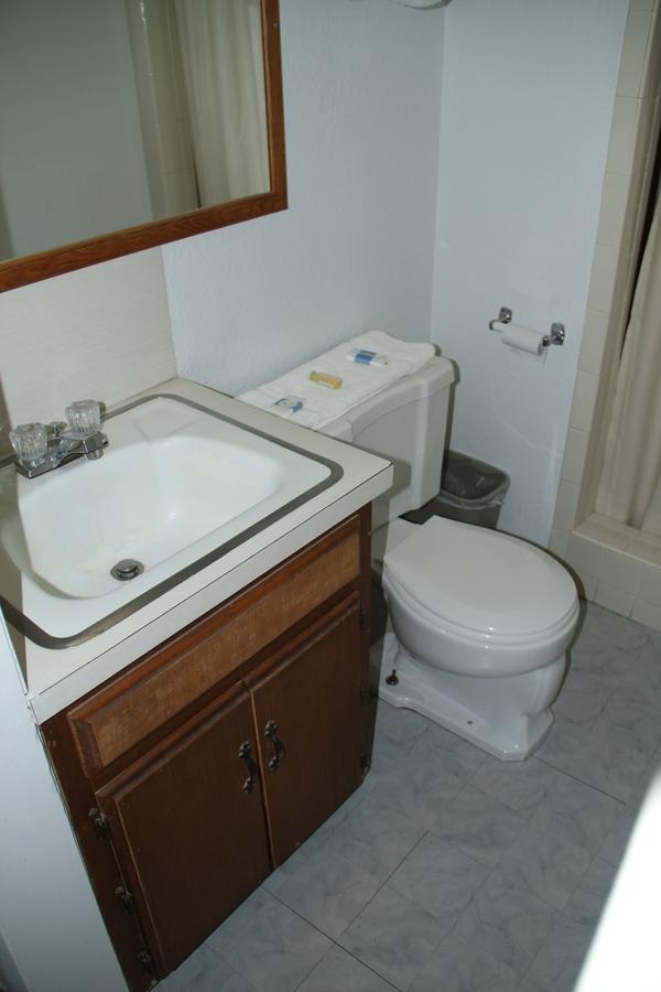 Stroud Skyliner Motel מראה חיצוני תמונה