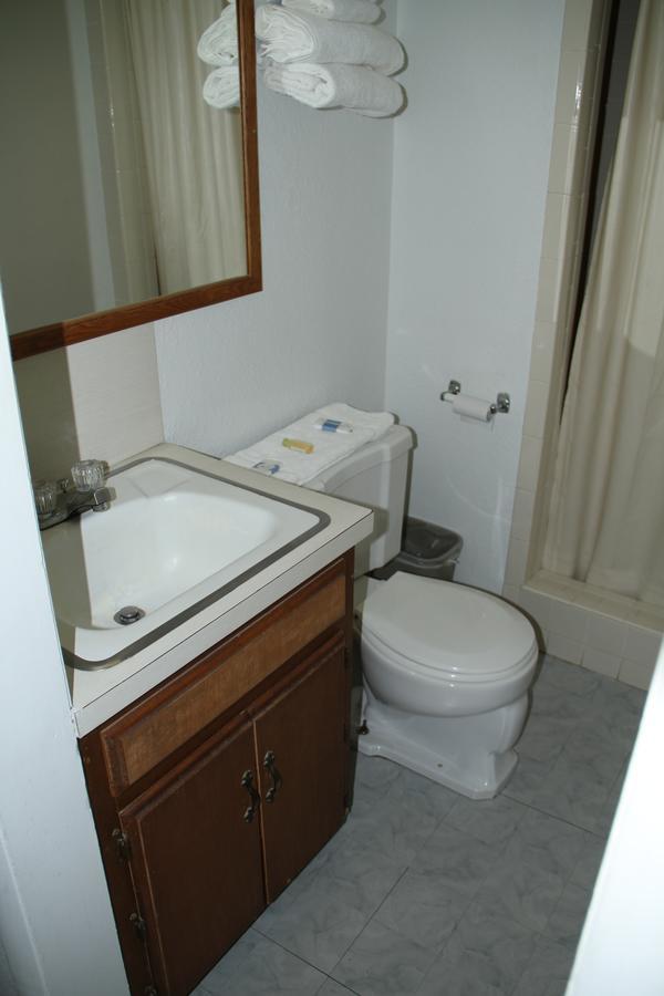 Stroud Skyliner Motel מראה חיצוני תמונה