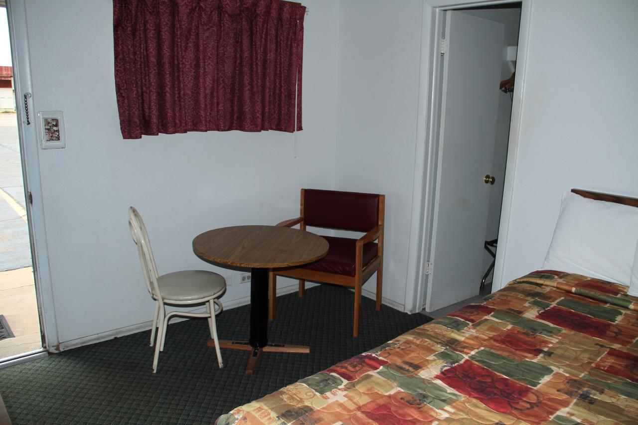 Stroud Skyliner Motel מראה חיצוני תמונה